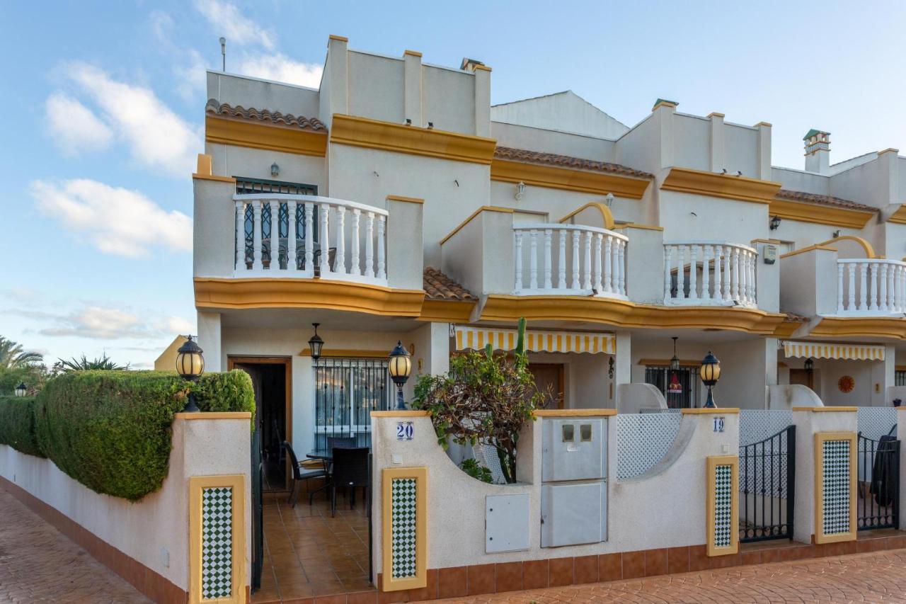 Вилла Pool-Side Townhouse In Cabo Roig Ориуэла Экстерьер фото